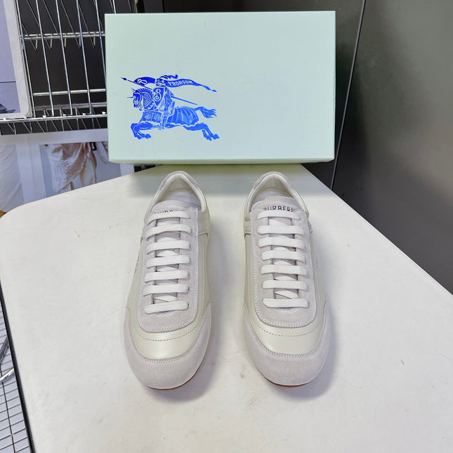 BURBERRY 26S LOW TOP SNEAKERS IN IVORY WHITE CALFSKIN AND SUEDE