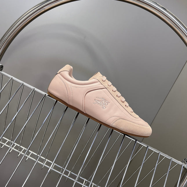BURBERRY 26S LOW TOP SNEAKERS IN LIGHT PINK CALFSKIN AND SUEDE
