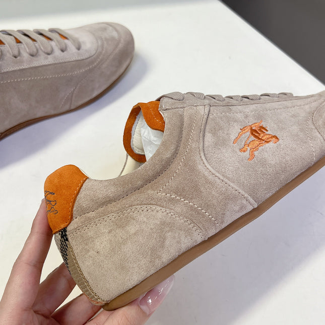 BURBERRY 26S LOW TOP SNEAKERS IN BEIGE AND ORANGE SUEDE