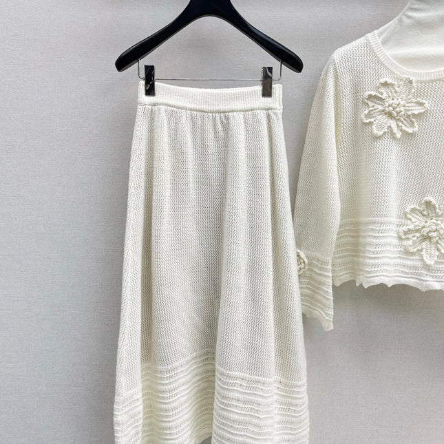 VALENTINO 26S SWEATER AND SKIRT SET STYLE 77