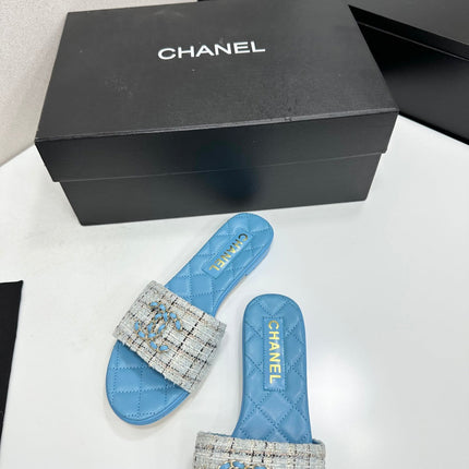 CHANEL 26S SANDALS IN BLUE LAMBSKIN AND WHITE TWEED