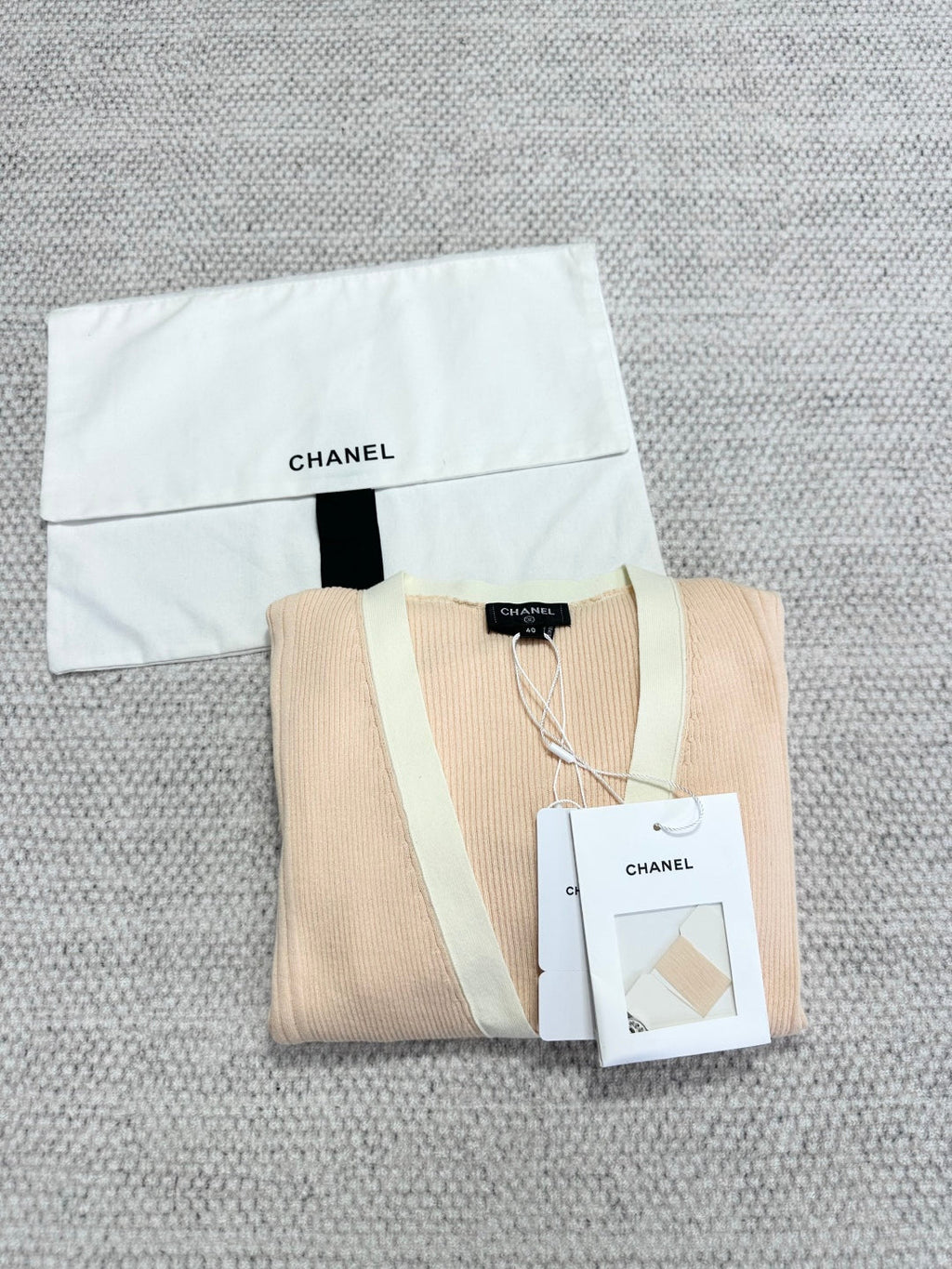 CHANEL CARDIGAN STYLE 93
