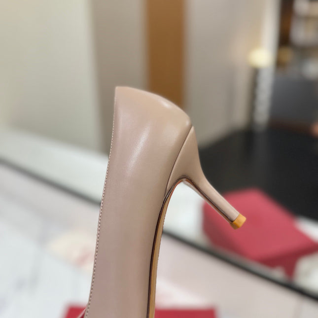 VALENTINO 26S HIGH HEELS 75 MM IN BEIGE SMOOTH CALFSKIN WITH GOLD HARDWARE