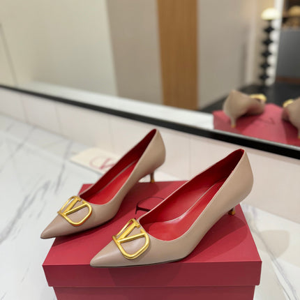VALENTINO 26S HIGH HEELS 45 MM IN BEIGE SMOOTH CALFSKIN WITH GOLD HARDWARE