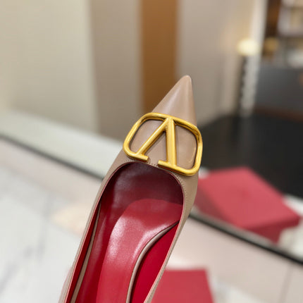 VALENTINO 26S HIGH HEELS 45 MM IN BEIGE SMOOTH CALFSKIN WITH GOLD HARDWARE