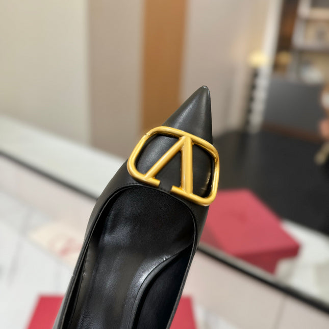 VALENTINO 26S HIGH HEELS 45 MM IN BLACK SMOOTH CALFSKIN WITH GOLD HARDWARE