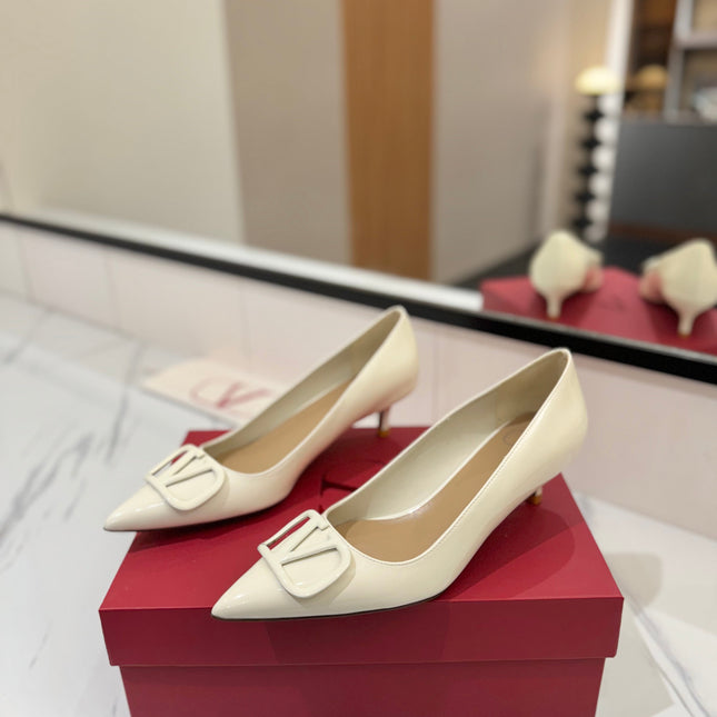 VALENTINO 26S HIGH HEELS 45 MM IN CREAM WHITE PATENT CALFSKIN