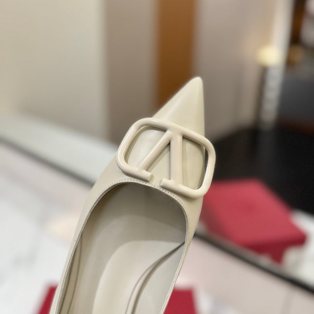 VALENTINO 26S BALLET FLATS IN CREAM WHITE SMOOTH CALFSKIN