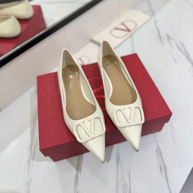 VALENTINO 26S BALLET FLATS IN WHITE PATENT CALFSKIN