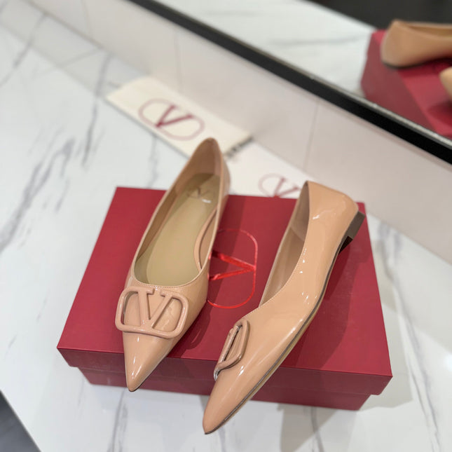 VALENTINO 26S BALLET FLATS IN NUDE PATENT CALFSKIN