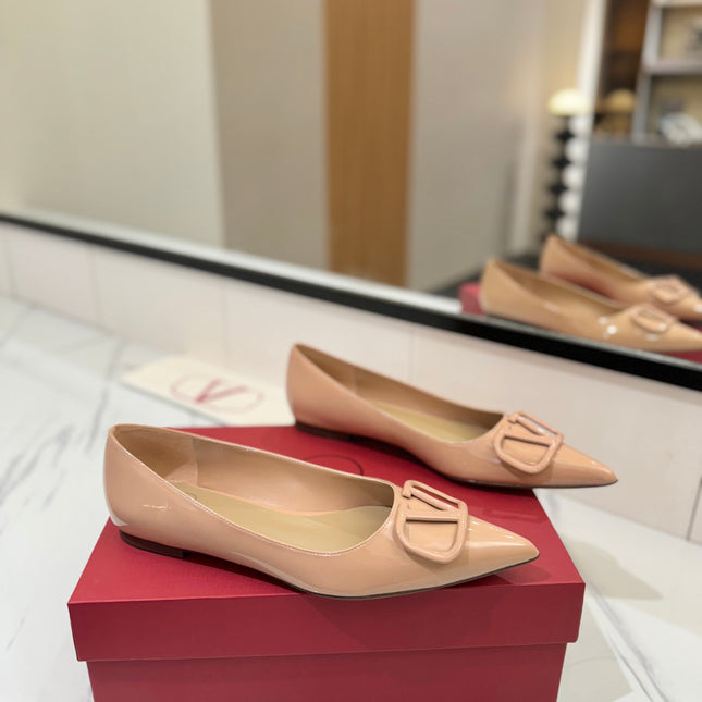 VALENTINO 26S BALLET FLATS IN NUDE PATENT CALFSKIN