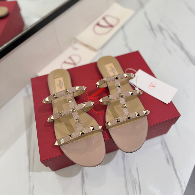VALENTINO 26S SANDALS IN NUDE CALFSKIN WITH GOLD STUDS