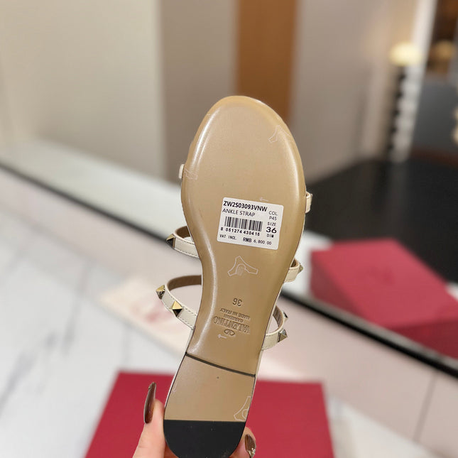 VALENTINO 26S SANDALS IN CREAM WHITE CALFSKIN WITH GOLD STUDS