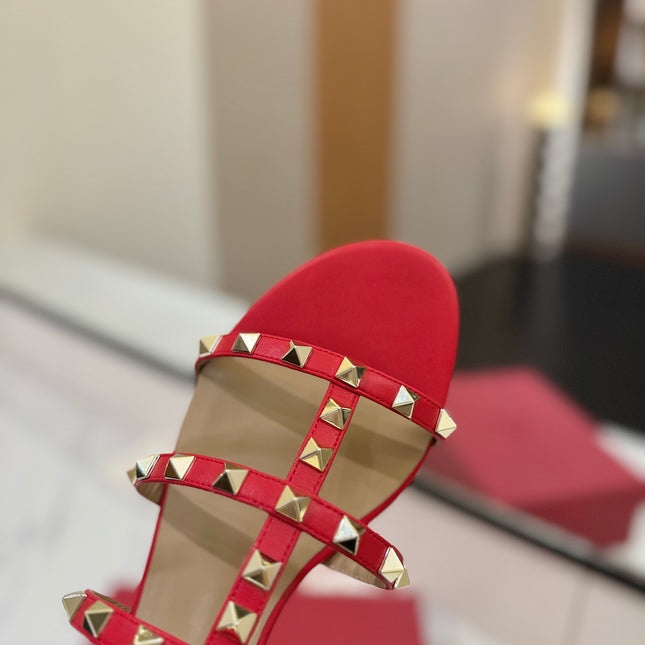 VALENTINO 26S SANDALS IN RED CALFSKIN WITH GOLD STUDS