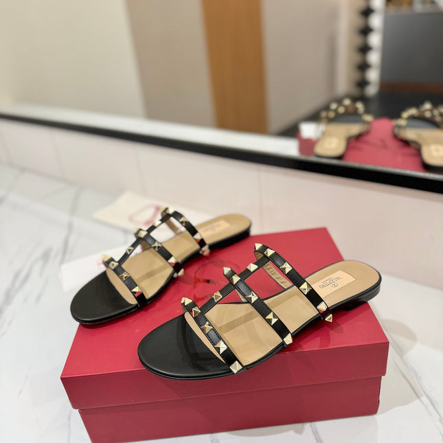 VALENTINO 26S SANDALS IN BLACK CALFSKIN WITH GOLD STUDS