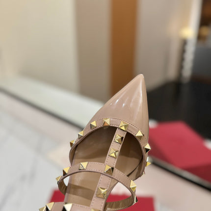 VALENTINO 26S STUDDED HEELED MULES 50 MM IN NUDE PATENT CALFSKIN
