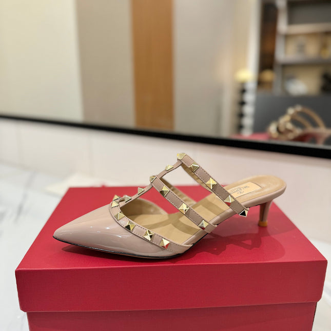 VALENTINO 26S STUDDED HEELED MULES 50 MM IN NUDE PATENT CALFSKIN