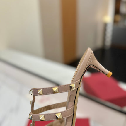 VALENTINO 26S STUDDED HEELED MULES 50 MM IN NUDE PATENT CALFSKIN