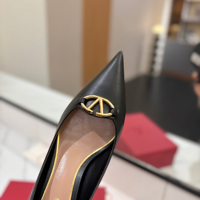 VALENTINO 26S POINTED-TOE PUMPS 65 MM IN BLACK SMOOTH CALFSKIN