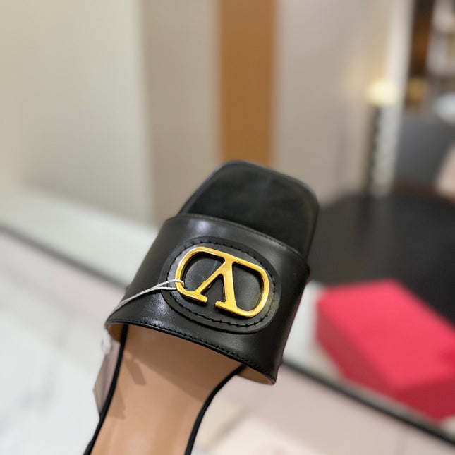 VALENTINO 26S SANDALS IN BLACK SMOOTH CALFSKIN WITH GOLD HARDWARE