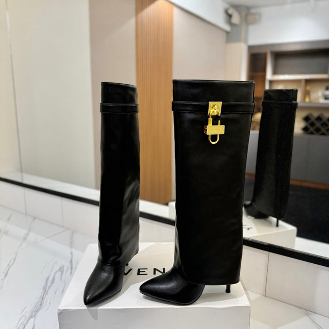 SHARK LOCK BOOTS IN BLACK CALFSKIN GOLD HARDWARE