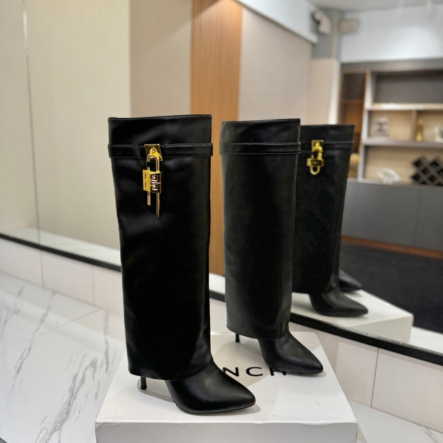SHARK LOCK BOOTS IN BLACK CALFSKIN GOLD HARDWARE