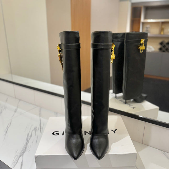 SHARK LOCK BOOTS IN BLACK CALFSKIN GOLD HARDWARE
