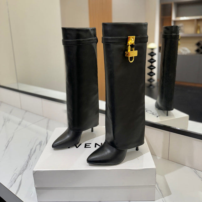 SHARK LOCK BOOTS IN BLACK CALFSKIN GOLD HARDWARE