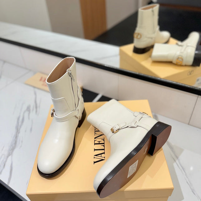 VALENTINO 25S PATTIE ANKLE BOOTS IN WHITE CALFSKIN WITH GOLD HARDWARE