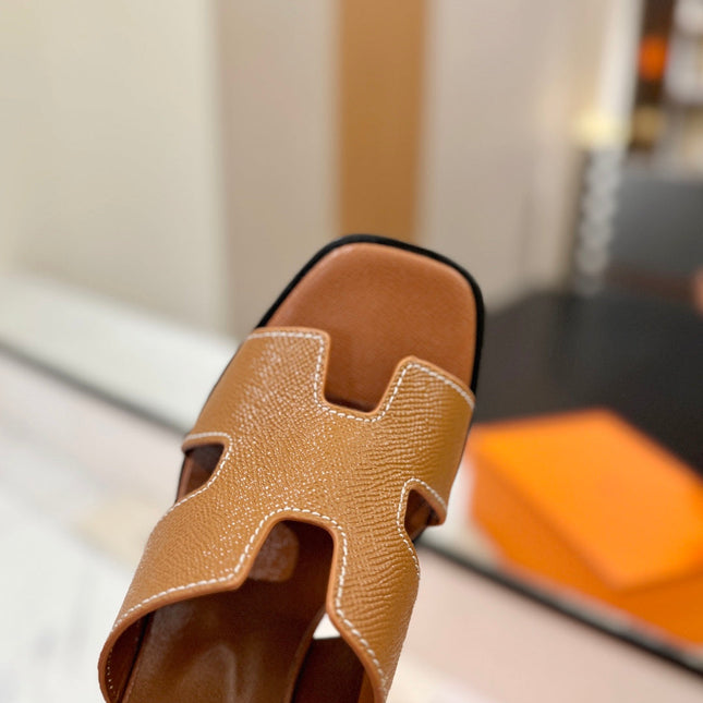 HM 26S HELIA SANDAL 70MM IN CARAMEL BROWN EPSOM CALFSKIN