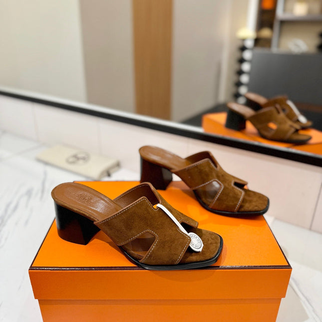 HM 26S HELIA SANDAL 70MM IN CARAMEL BROWN SUEDE