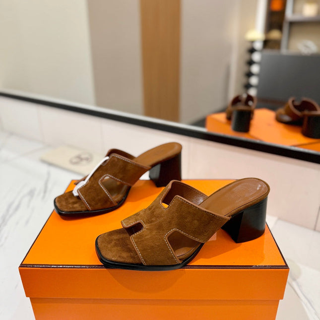 HM 26S HELIA SANDAL 70MM IN CARAMEL BROWN SUEDE
