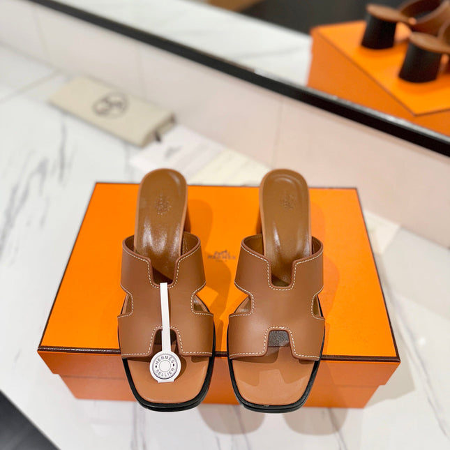 HM 26S HELIA SANDAL 70MM IN CARAMEL BROWN CALFSKIN