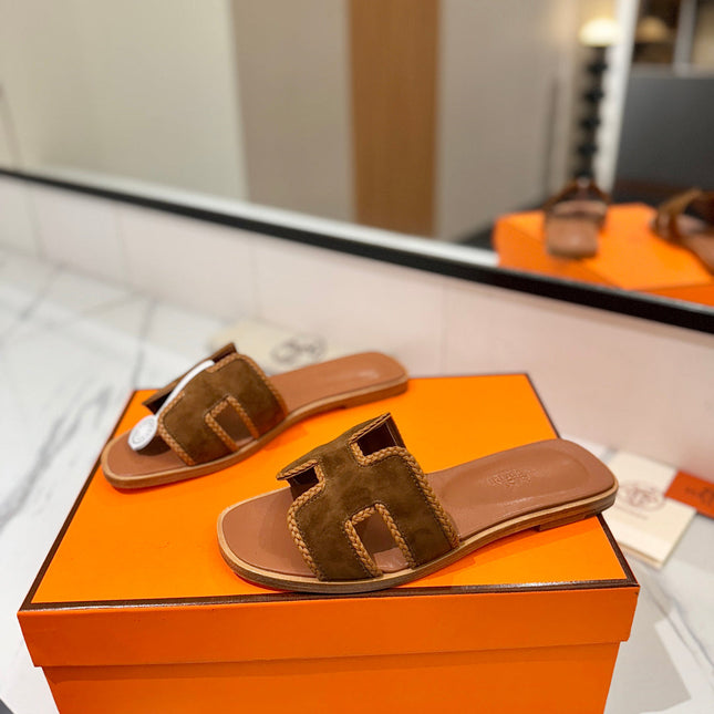 HM 26S ORAN SANDALS IN CARAMEL BROWN SUEDE WITH TAN BOWN BRAIDED TRIM