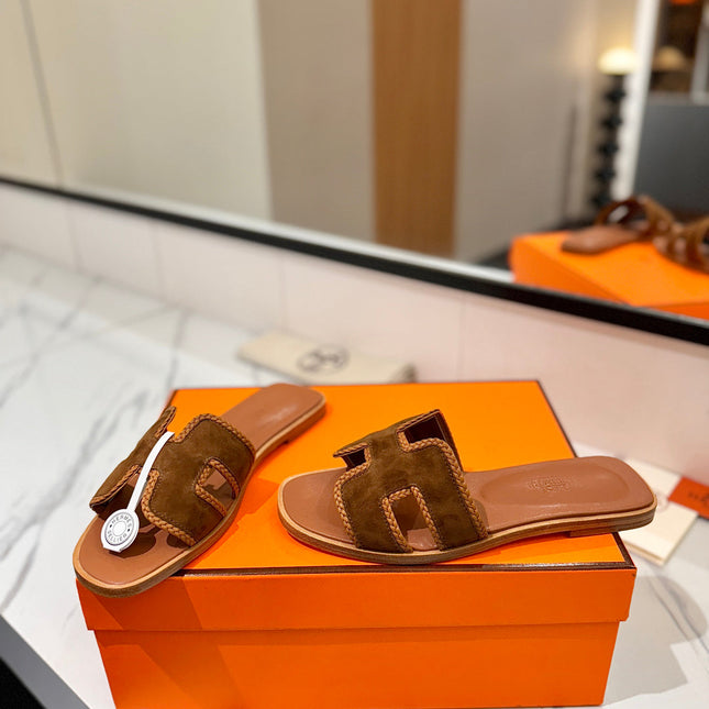 HM 26S ORAN SANDALS IN CARAMEL BROWN SUEDE WITH TAN BOWN BRAIDED TRIM