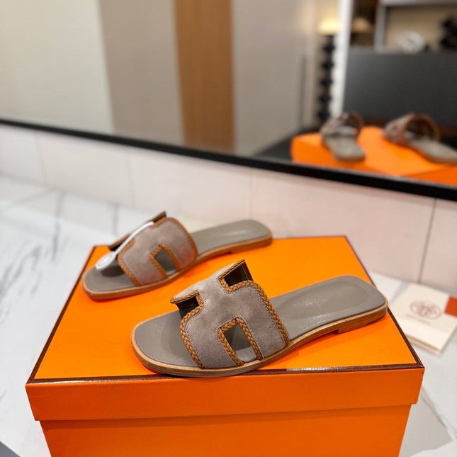 HM 26S ORAN SANDALS IN BROWN SUEDE WITH TAN BOWN BRAIDED TRIM