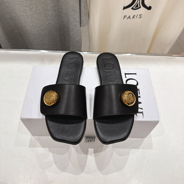 LOEWE 26S PEBBLE SLIDE IN BLACK CALFSKIN GOLD HARDWARE
