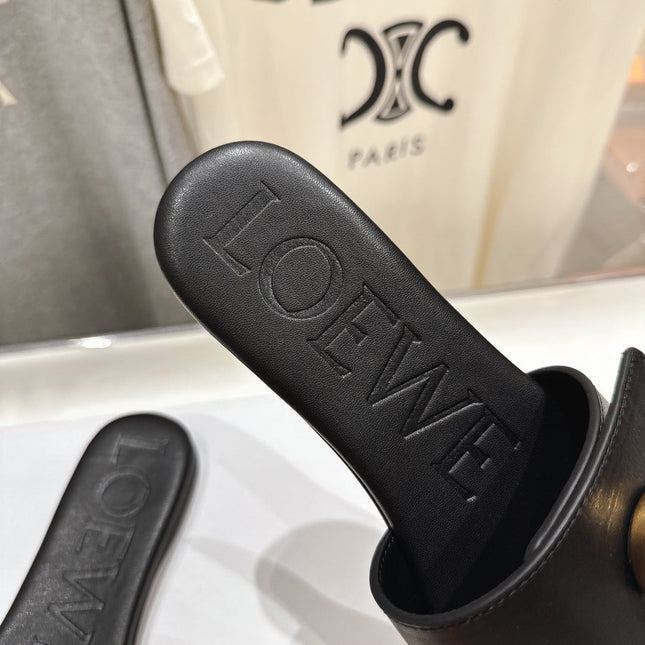 LOEWE 26S PEBBLE SLIDE IN BLACK CALFSKIN GOLD HARDWARE