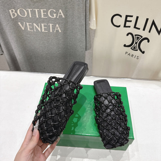 BOTTEGA VENETA 26S WOVEN MULES IN BLACK LAMBSKIN