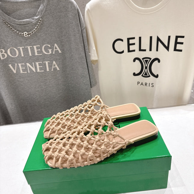 BOTTEGA VENETA 26S WOVEN MULES IN BEIGE LAMBSKIN