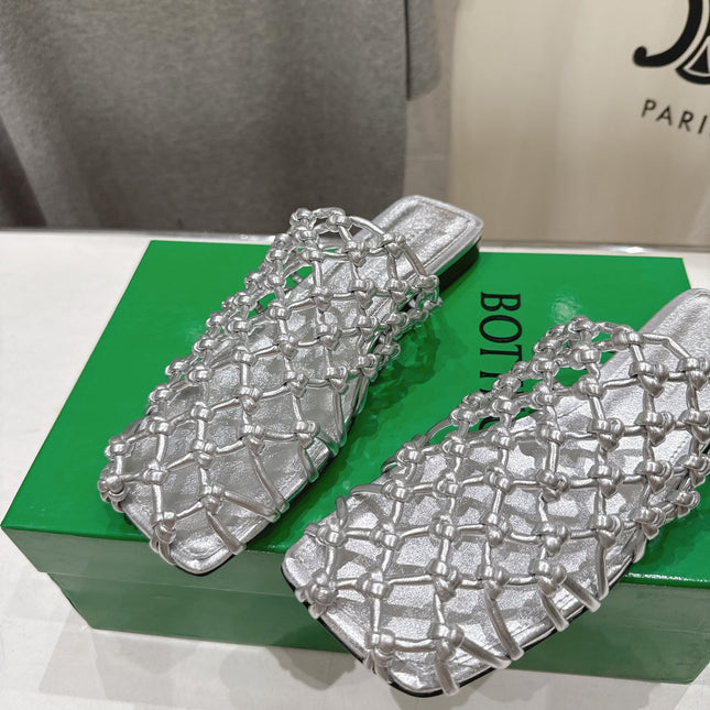BOTTEGA VENETA 26S WOVEN MULES IN SILVER LAMBSKIN