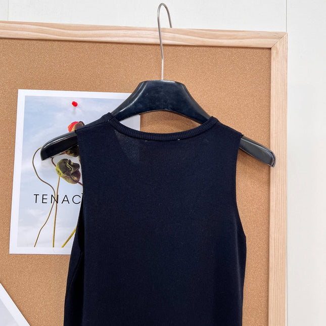 VALENTINO 26S EMBELLISHED SLEEVELESS SWEATER STYLE 87