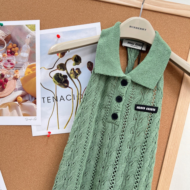 MIUMIU 26S SLEEVELESS KNIT COLLARED TOP STYLE 1105