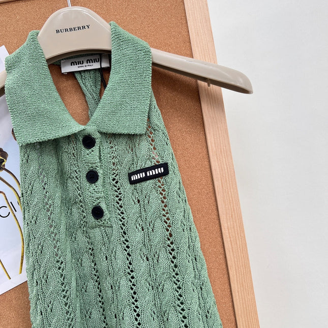 MIUMIU 26S SLEEVELESS KNIT COLLARED TOP STYLE 1105
