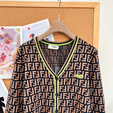 FENDI 26S V-NECK KNIT CARDIGAN 535