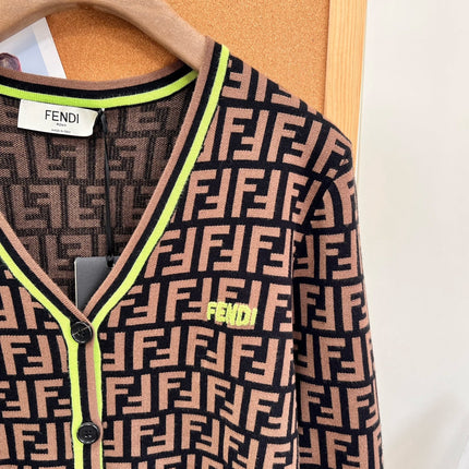 FENDI 26S V-NECK KNIT CARDIGAN 535