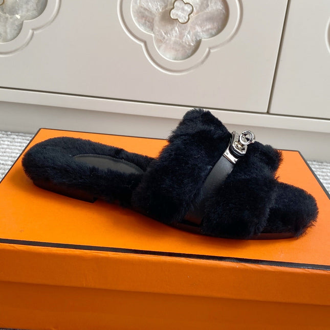 HM 25S ECLAIR SANDAL IN BLACK SHEARLING WITH SILVER HARDWARE