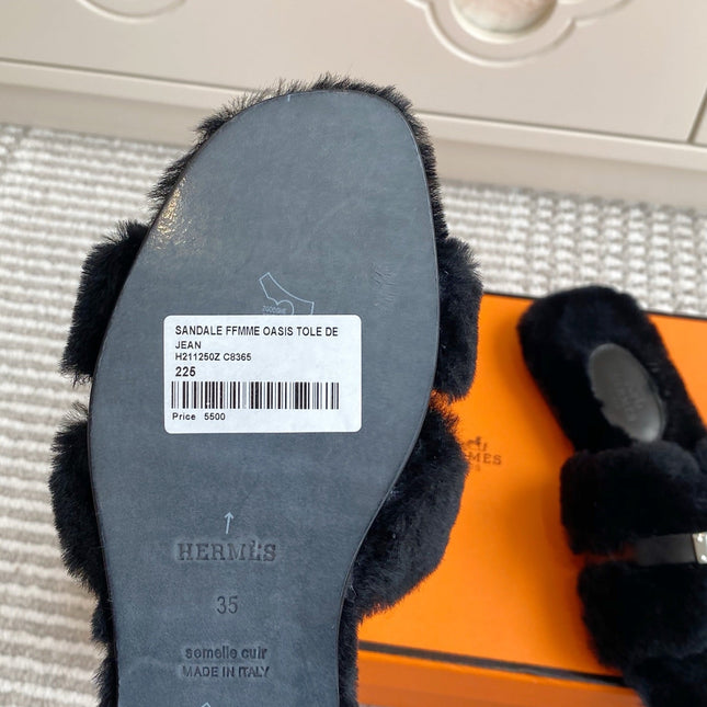 HM 25S ECLAIR SANDAL IN BLACK SHEARLING WITH SILVER HARDWARE