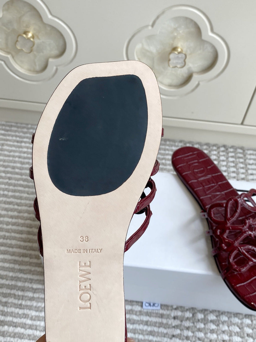 LOEWE 26S SLIDE SANDALS IN BURGUNDY RED CROC-EMBOSSED PATENT CALFSKIN