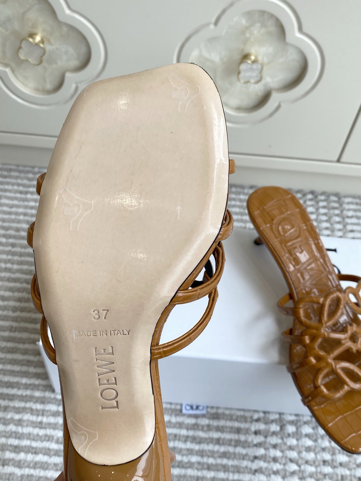 LOEWE 26S HIGH HEEL SANDALS 45MM IN CARAMEL BROWN CROC-EMBOSSED PATENT CALFSKIN